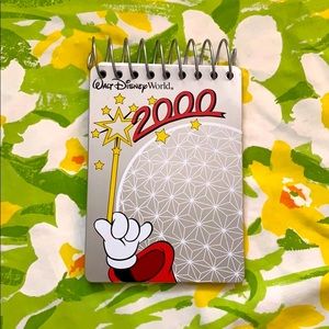 Y2K VINTAGE [Disney Parks] 2000 EPCOT notepad